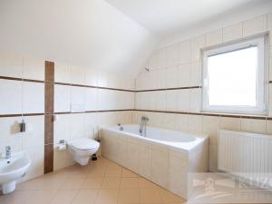 Prodej rodinného domu, Lomnička, 170 m2