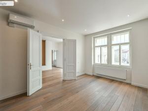 Pronájem bytu 3+kk, Praha - Vinohrady, náměstí Jiřího z Poděbrad, 93 m2