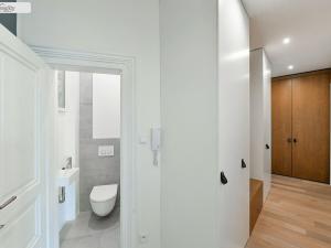 Pronájem bytu 3+kk, Praha - Vinohrady, náměstí Jiřího z Poděbrad, 93 m2