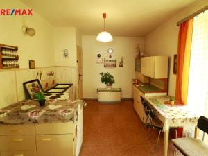 Prodej bytu 2+1, Ostrov, Luční, 62 m2