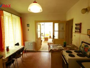 Prodej bytu 2+1, Ostrov, Luční, 62 m2