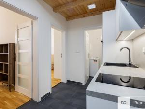 Pronájem bytu 2+kk, Praha - Žižkov, Malešická, 41 m2