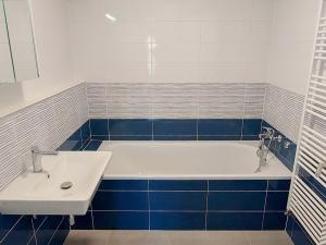 Pronájem bytu 3+kk, Praha - Strašnice, Štěchovická, 77 m2