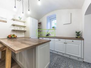 Prodej bytu 2+kk, Praha - Vršovice, Černomořská, 57 m2