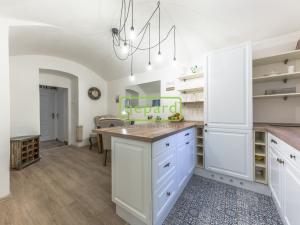 Prodej bytu 2+kk, Praha - Vršovice, Černomořská, 57 m2