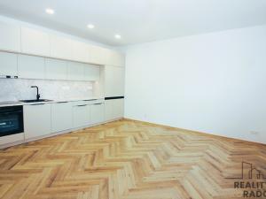 Pronájem bytu 2+kk, Znojmo, Pražákova, 46 m2