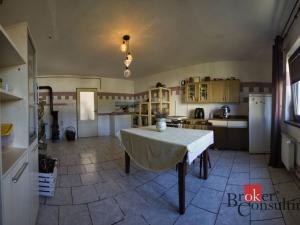 Prodej rodinného domu, Brandov, Rudé armády, 300 m2