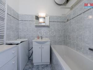 Prodej bytu 1+1, Karlovy Vary - Dvory, Sklářská, 54 m2