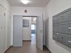 Pronájem bytu 2+kk, Plzeň, Houškova, 59 m2