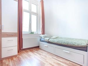Pronájem činžovního domu, Praha - Karlín, 360 m2