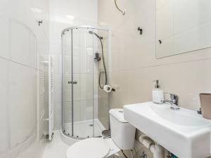 Pronájem činžovního domu, Praha - Karlín, 360 m2