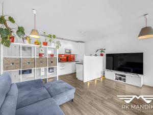 Pronájem bytu 2+kk, Praha - Letňany, Škrábkových, 58 m2