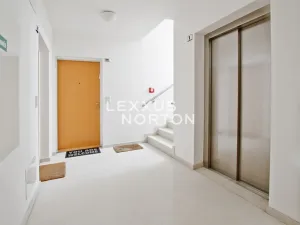 Pronájem bytu 4+kk, Praha - Liboc, Naardenská, 131 m2