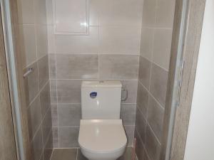 Pronájem bytu 2+kk, Praha - Bohnice, Poznaňská, 43 m2