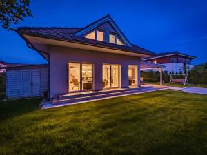 Prodej rodinného domu, Praha - Dolní Měcholupy, Ke Stinkovskému rybníku, 328 m2
