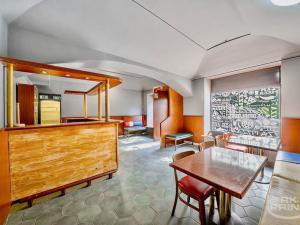 Pronájem restaurace, Praha - Hlubočepy, Na Zlíchově, 70 m2