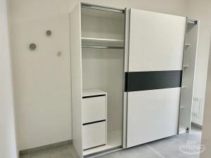 Pronájem bytu 1+kk, Praha - Troja, Hnězdenská, 34 m2