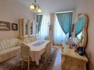 Prodej bytu 3+1, Karlovy Vary, Dr. Davida Bechera, 94 m2