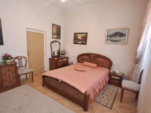 Prodej bytu 3+1, Karlovy Vary, Dr. Davida Bechera, 94 m2