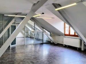 Pronájem kanceláře, Praha - Smíchov, Drtinova, 120 m2