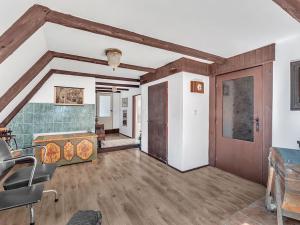 Prodej rodinného domu, Meziměstí, 300 m2