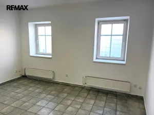 Prodej obchodního prostoru, Třebíč - Jejkov, Smila Osovského, 250 m2