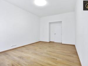 Pronájem bytu 2+kk, Praha - Bubeneč, Korunovační, 50 m2