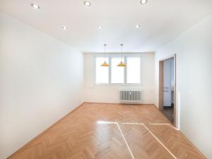 Pronájem bytu 3+1, Tábor, Buzulucká, 65 m2