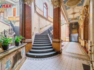 Pronájem historického objektu, Hradec Králové, Tomkova, 1502 m2