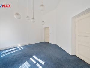 Pronájem historického objektu, Hradec Králové, Tomkova, 1502 m2