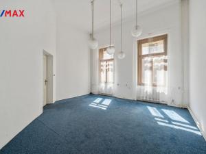 Pronájem historického objektu, Hradec Králové, Tomkova, 1502 m2