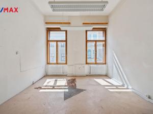 Pronájem historického objektu, Hradec Králové, Tomkova, 1502 m2