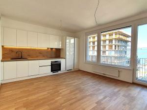 Pronájem bytu 2+kk, Praha - Vysočany, Smržových, 53 m2