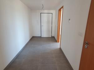 Pronájem bytu 2+kk, Praha - Vysočany, Smržových, 53 m2