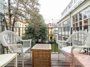 Pronájem bytu 4+1, Praha - Smíchov, Drtinova, 150 m2