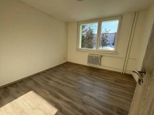 Prodej bytu 3+1, Znojmo, Gagarinova, 75 m2