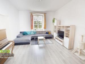 Prodej bytu 2+1, Kuks, 70 m2