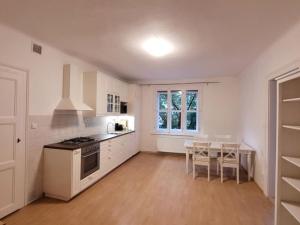 Pronájem bytu 3+kk, Praha - Holešovice, Na Maninách, 81 m2