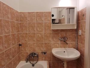 Pronájem bytu 3+kk, Praha - Holešovice, Na Maninách, 81 m2