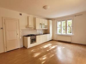 Pronájem bytu 3+kk, Praha - Holešovice, U průhonu, 81 m2