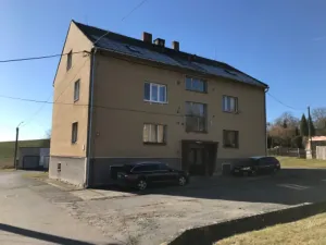 Prodej bytu 2+1, Chříč, 78 m2