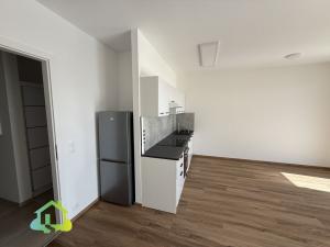 Pronájem bytu 2+kk, Praha - Horní Měcholupy, Milánská, 46 m2