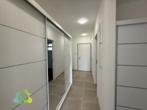 Pronájem bytu 2+kk, Praha - Horní Měcholupy, Milánská, 46 m2