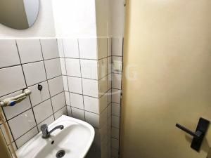 Pronájem kanceláře, Přerov, nám. Svobody, 73 m2