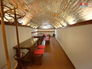Pronájem restaurace, Žďár nad Sázavou - Žďár nad Sázavou 1, nám. Republiky, 110 m2