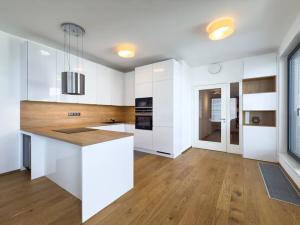 Pronájem bytu 3+kk, Praha - Košíře, Na pomezí, 92 m2