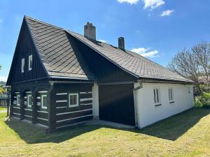 Prodej rodinného domu, Šluknov, Fibichova, 200 m2