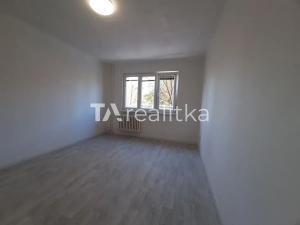 Prodej bytu 2+1, Karviná, Božkova, 58 m2