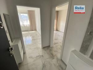Pronájem bytu 2+kk, Liberec, Pazderkova, 42 m2
