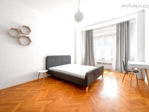 Pronájem bytu 2+kk, Praha - Karlín, Křižíkova, 60 m2